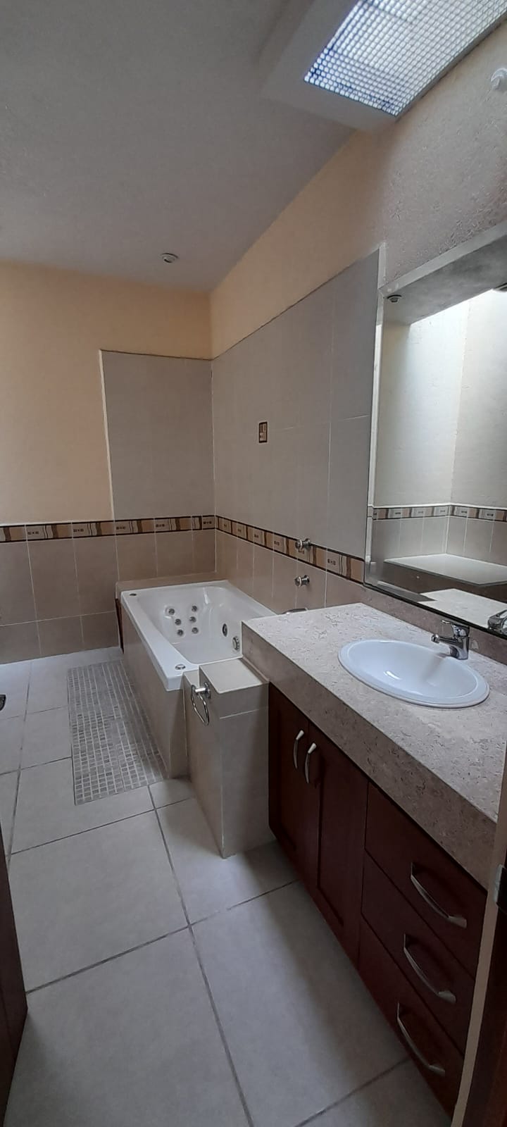 WhatsApp Image 2024-08-05 at 2.56.04 PM (1)