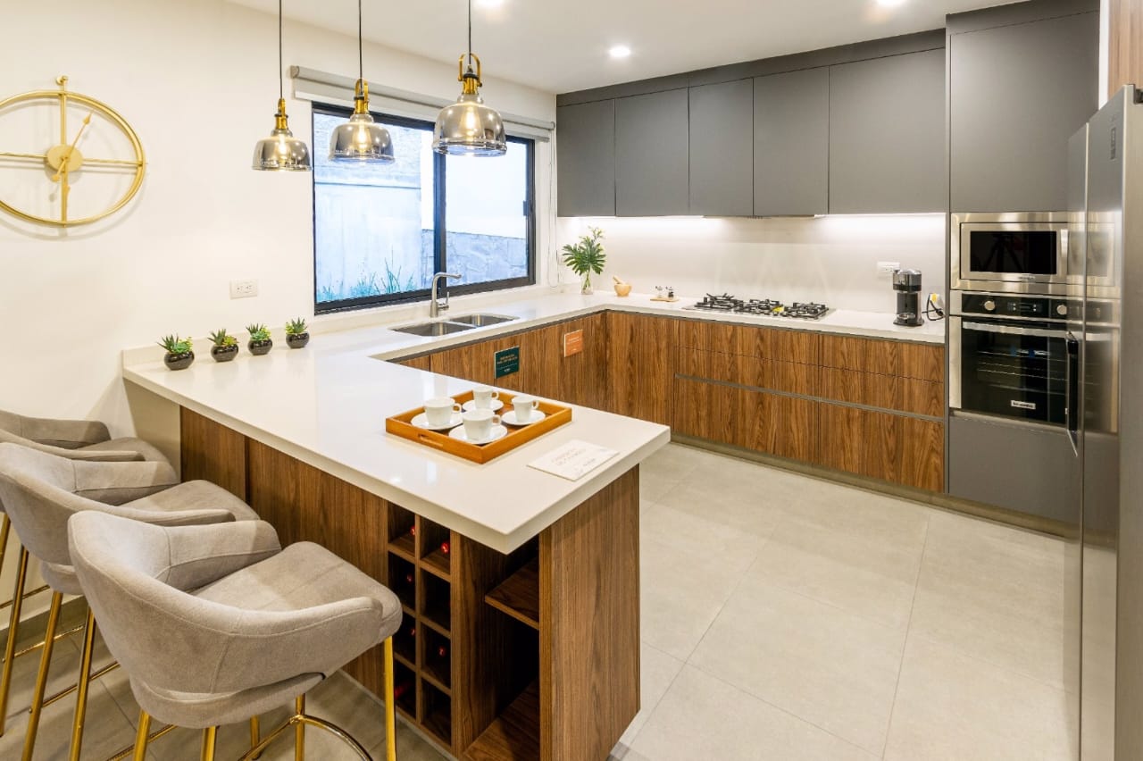 WhatsApp Image 2024-10-10 at 9.28.52 PM (4)