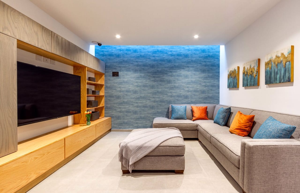 WhatsApp Image 2024-10-10 at 9.28.56 PM (2)