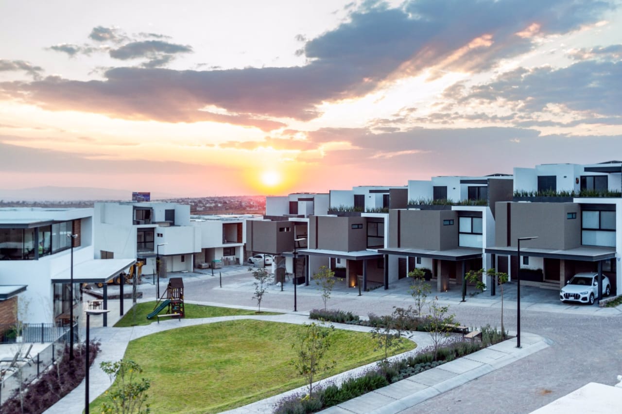 WhatsApp Image 2024-10-10 at 9.28.58 PM (2)