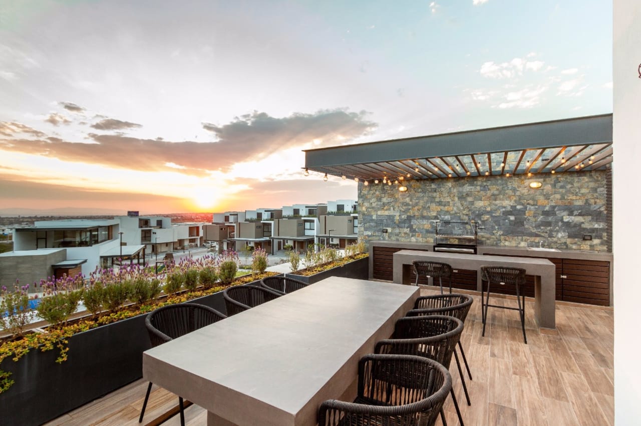 WhatsApp Image 2024-10-10 at 9.28.59 PM (1)