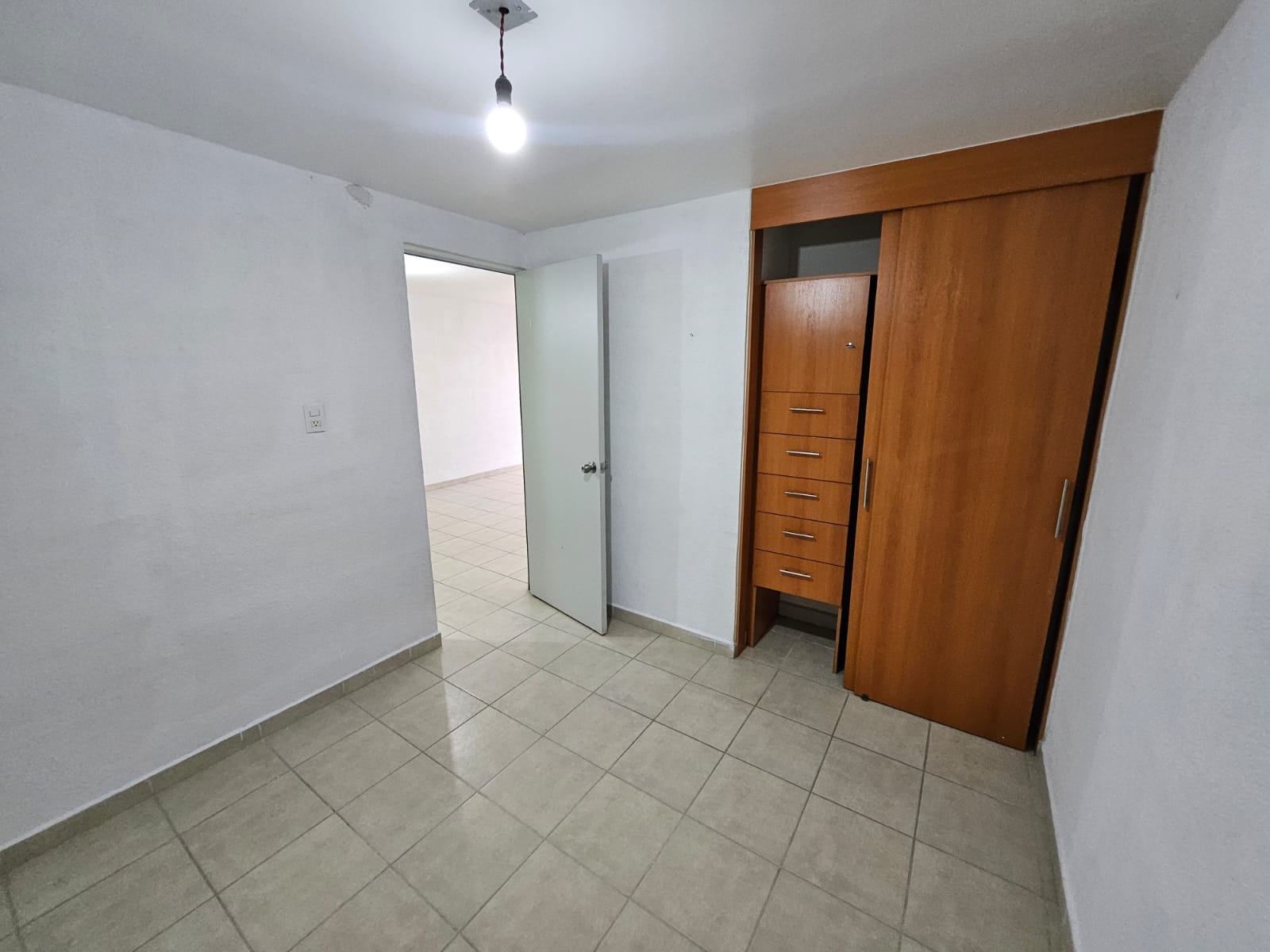 WhatsApp Image 2025-03-06 at 10.10.43 PM (3)