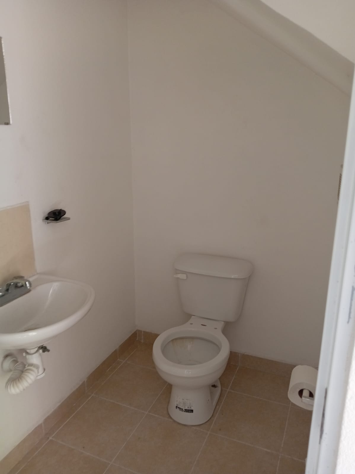 WhatsApp Image 2025-10-14 at 10.05.23 PM (4)