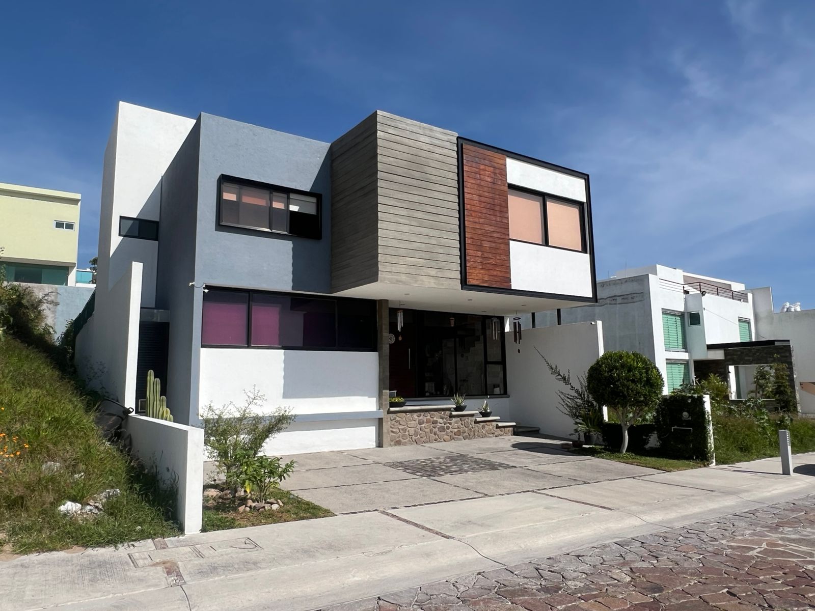 WhatsApp Image 2025-10-23 at 5.09.24 PM (2)