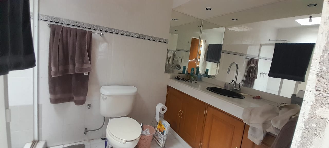 WhatsApp Image 2025-10-24 at 4.50.53 PM (1)