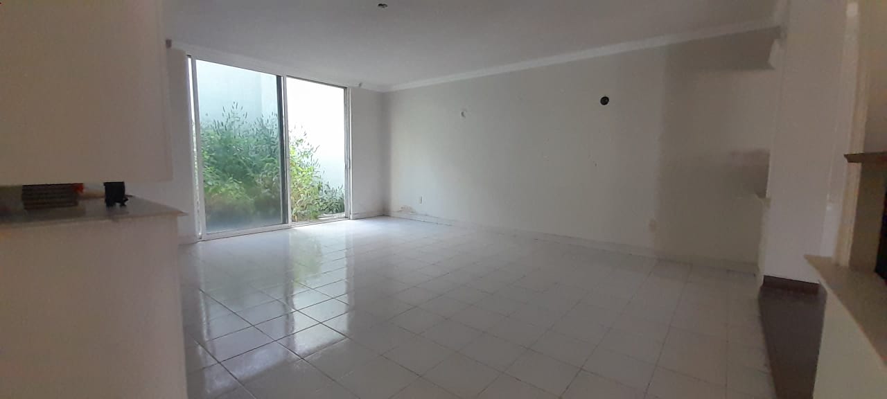 WhatsApp Image 2025-10-24 at 4.50.55 PM (4)